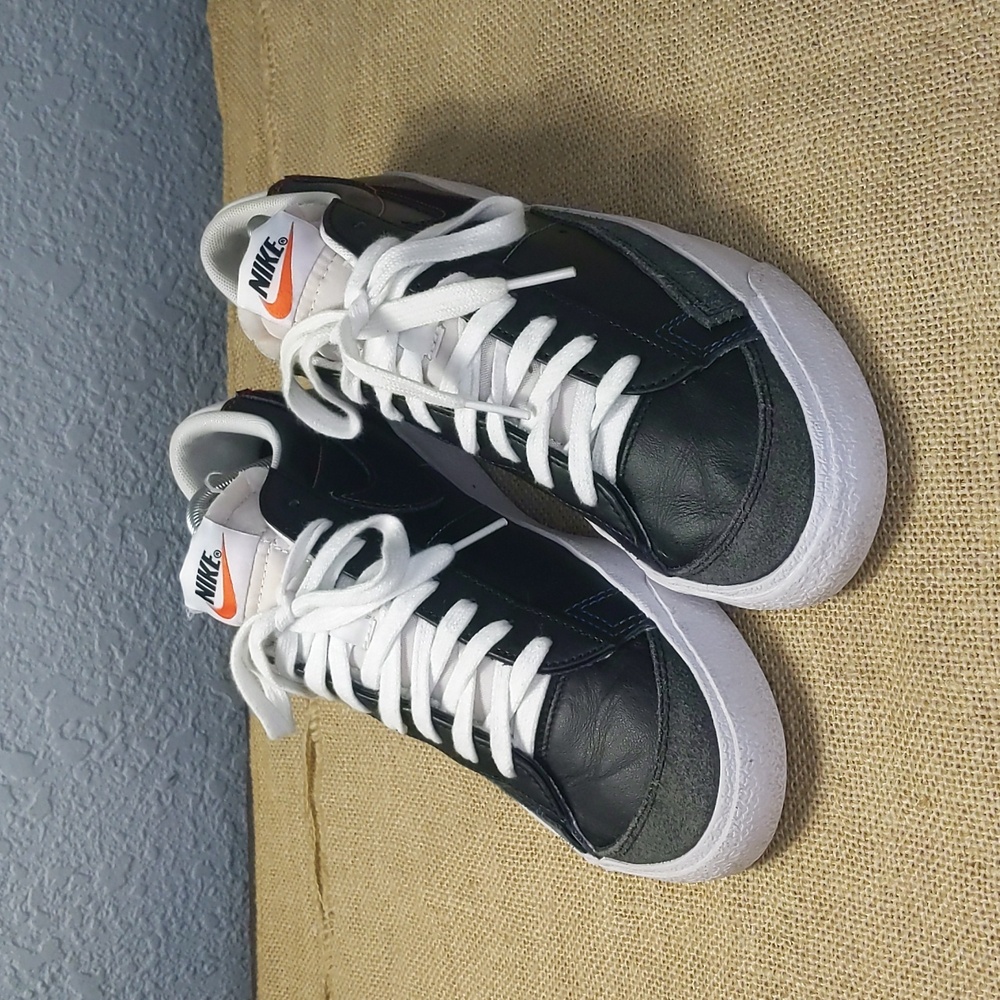 Nike Blazer Low '77 Women's Sneakers Sz 10, Black/White, Good Condition, No Box